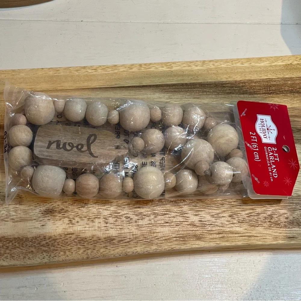 Noel Wooden Beads Tier Tray Decor 2’